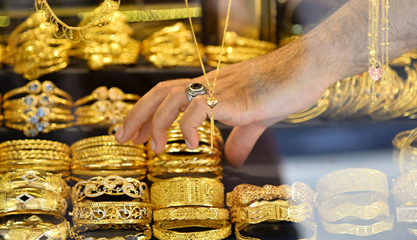 کاهش قیمت طلا در جریان معاملات بازار
