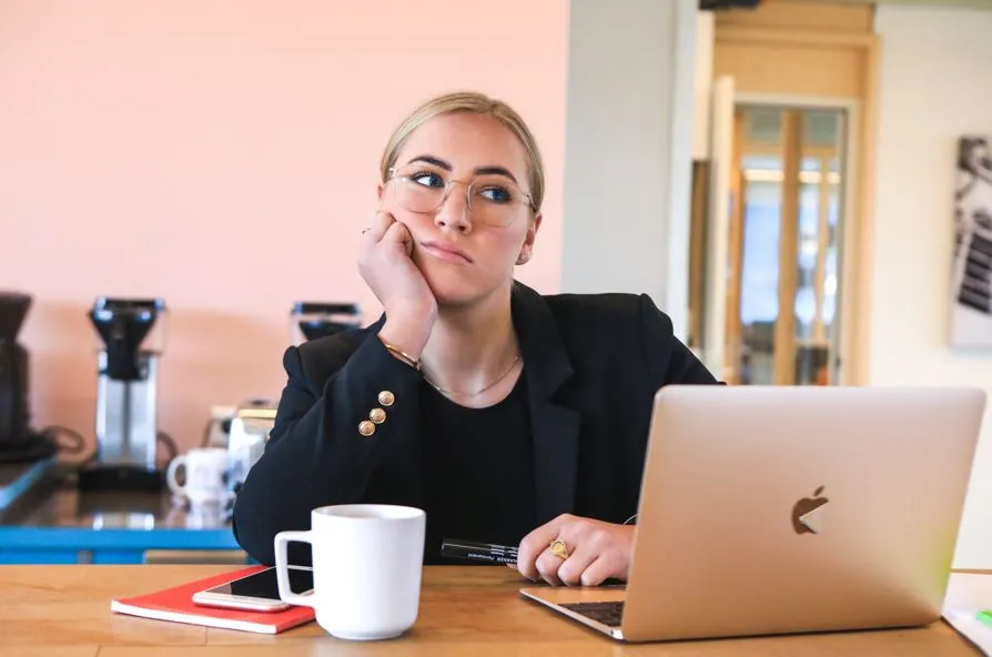 چرا مغز ما عاشق به تعویق انداختن است