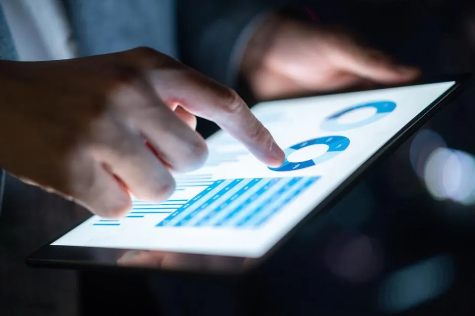 گوگل آنالیتیکس زیر ذره بین