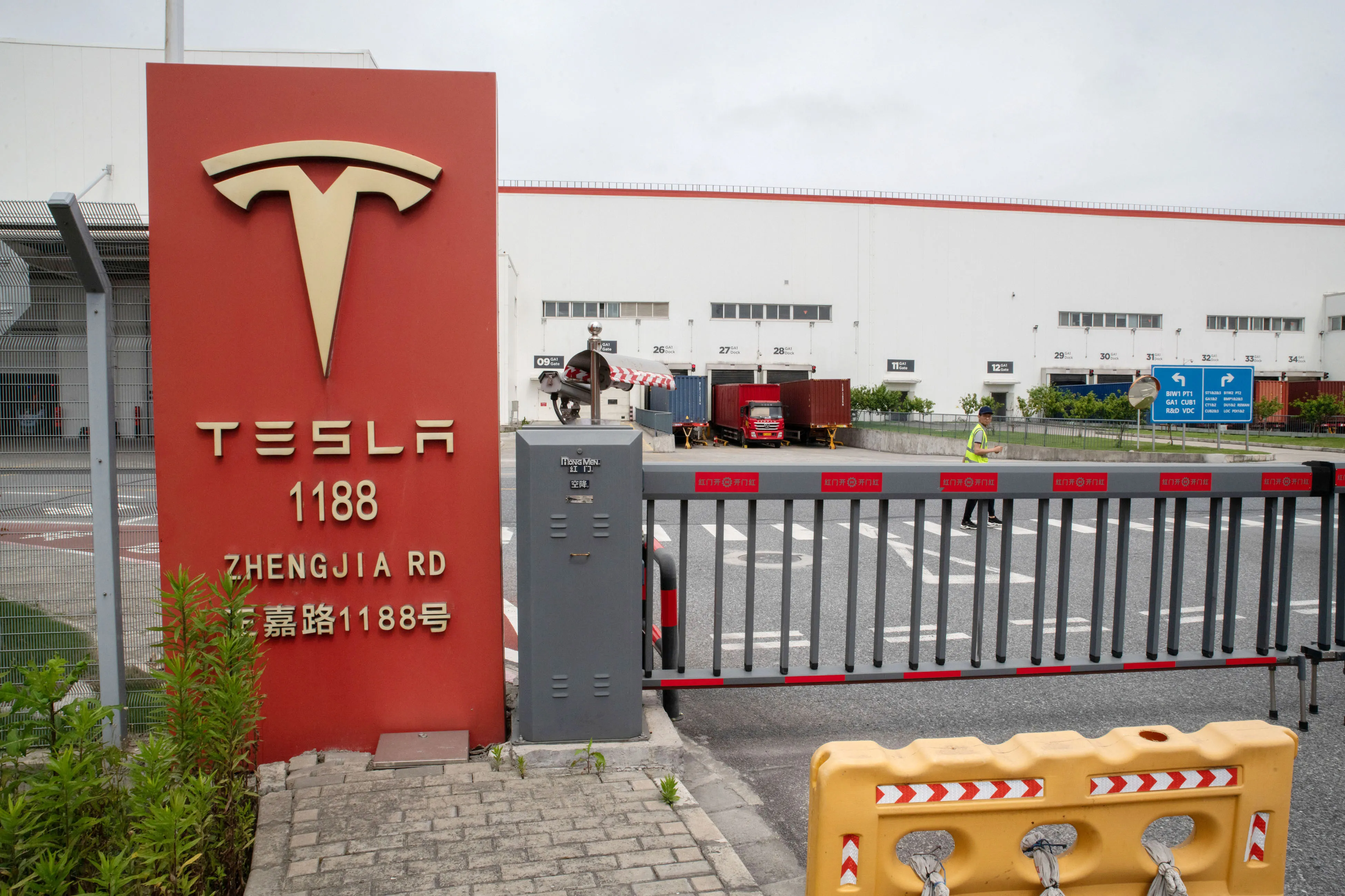 سقوط تسلا در بازار چین