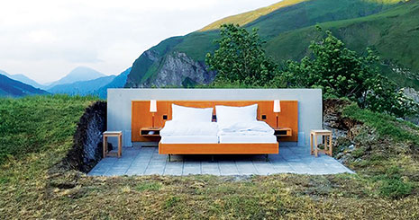 هتلی در قلب کوه های آلپ سوئیس