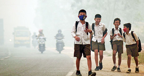 هر شش کودک در دنیا، یک نفر در معرض آلودگی قرار دارد