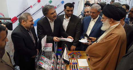 بازدید رهبر انقلاب به مدت دو ساعت و نیم از نمایشگاه کالای ایرانی در حسینیه امام خمینی(ره)