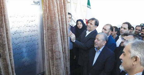 با حضور وزیر راه و شهر سازی و با سرمایه گذاری و همکاری فولاد مبارکه انجام شد / افتتاح ایستگاه راه آهن «ریز» و اتصال مجتمع فولاد سبا به شبکه ریلی کشور و فاز سوم آزادراه کنارگذر غربی اصفهان