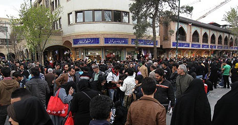 پشت پرده اتفاقات روز گذشته بازار تهران از نگاه رسانه ها / تجمع در بازار بزرگ تهران