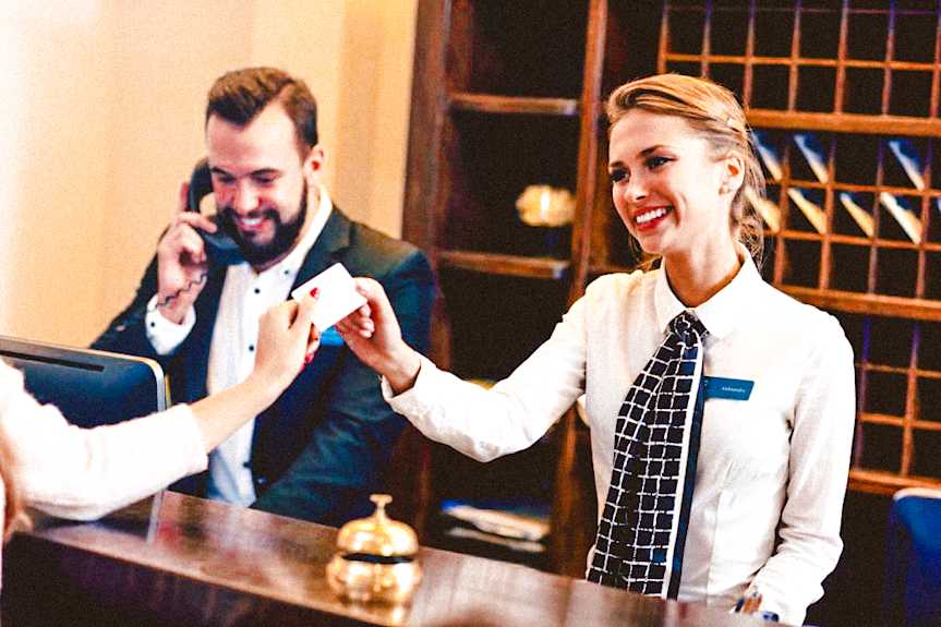 مدل درآمدی و ساختار هزینه های هتل