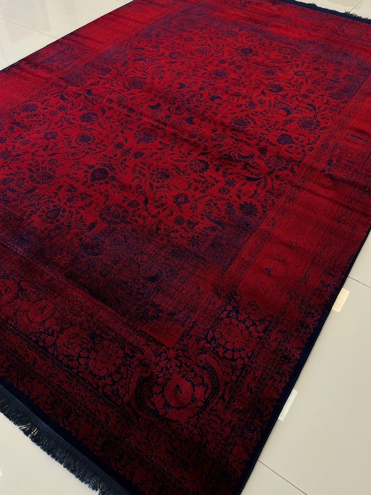 فرش قرمز مشکی