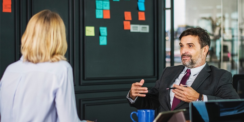 تاخیر و کلی گویی