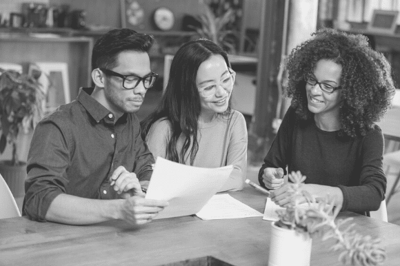 کند و کاو در سابقه شغلی افراد