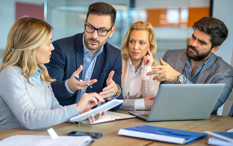 ایجاد یک فاصله استراتژیک میان بحران و واکنش